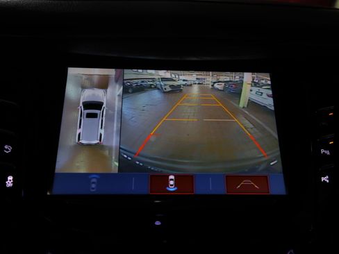 Used 2018 Cadillac Escalade Luxury image 22