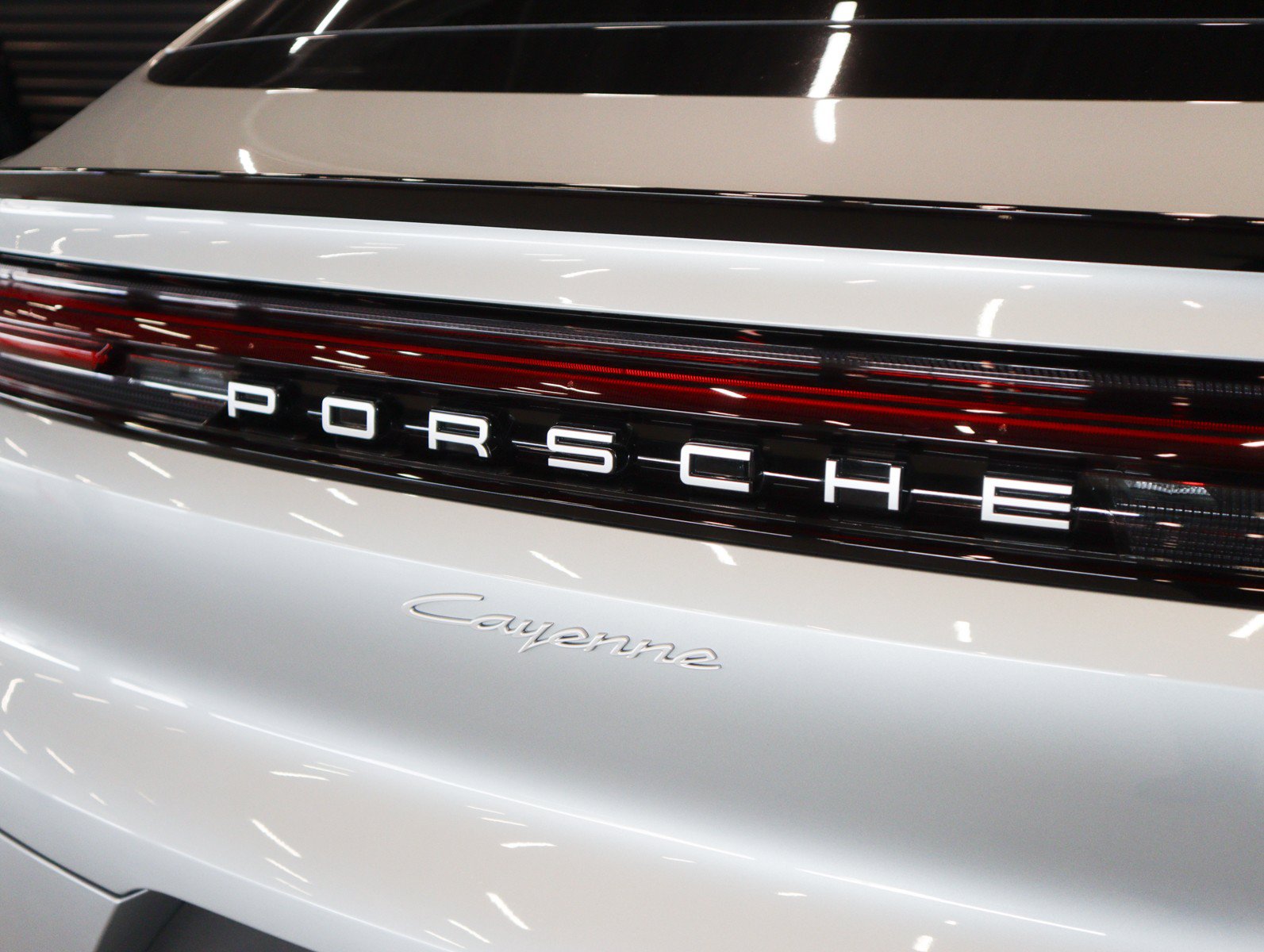 Certified 2026 Porsche Cayenne Coupe AWD/4WD image 27