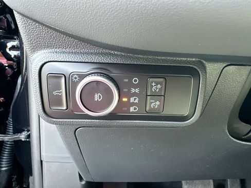 New 2026 Ford Explorer Active w/ Active Comfort Package image 16