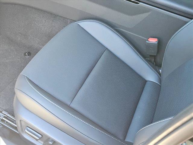 New 2027 Toyota Prius XLE FWD image 4