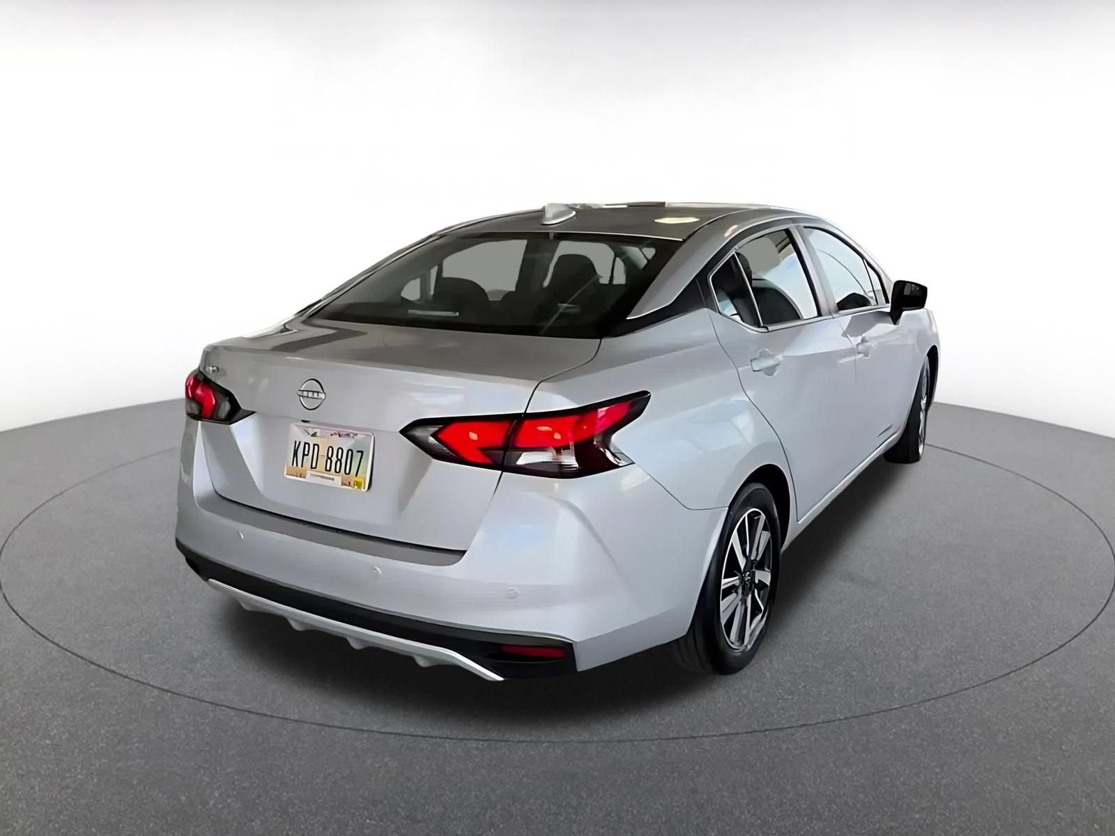 Used 2025 Nissan Versa SV FWD image 13