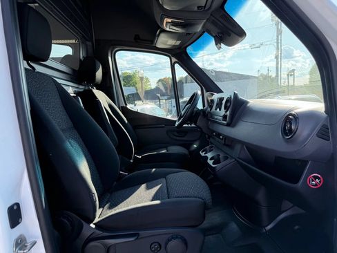 Used 2019 Mercedes-Benz Sprinter 170 Cargo w/ Acoustic Package image 21