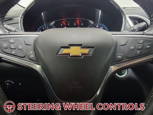 Used 2020 Chevrolet Equinox LT FWD image 18