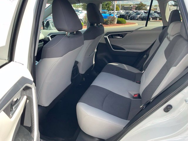 Used 2025 Toyota RAV4 XLE AWD/4WD image 13