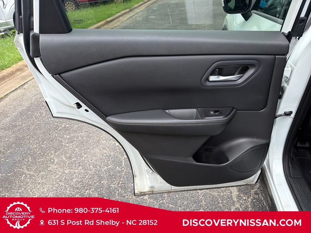 Certified 2024 Nissan Rogue SV FWD image 26