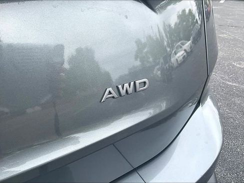 Used 2024 Nissan Rogue S AWD/4WD image 24