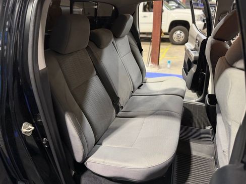 Used 2016 Toyota Tacoma SR5 w/ SR5 Appearance Package (SN) image 23