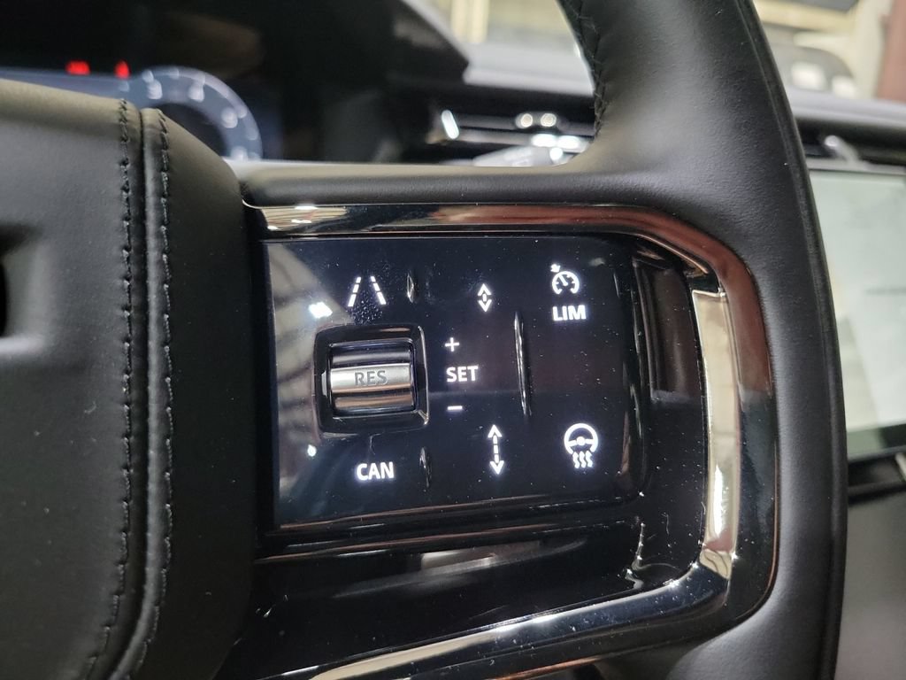 New 2026 Land Rover Range Rover Velar Dynamic SE AWD/4WD image 16
