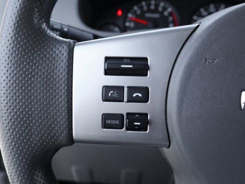 Used 2018 Nissan Frontier SV image 22