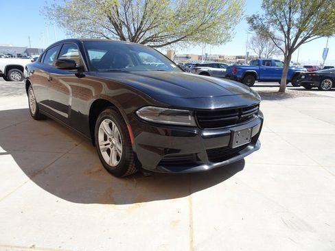 Used 2022 Dodge Charger SXT w/ Leather Interior Group RWD image 2