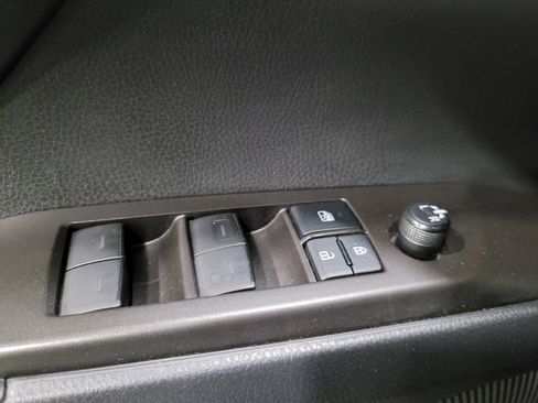 Used 2021 Toyota Camry LE w/ Convenience Package FWD image 27