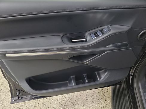 New 2027 Lincoln Navigator Premiere RWD image 21