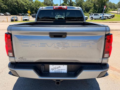 Used 2023 Chevrolet Colorado LT w/ LT Convenience Package II RWD image 5