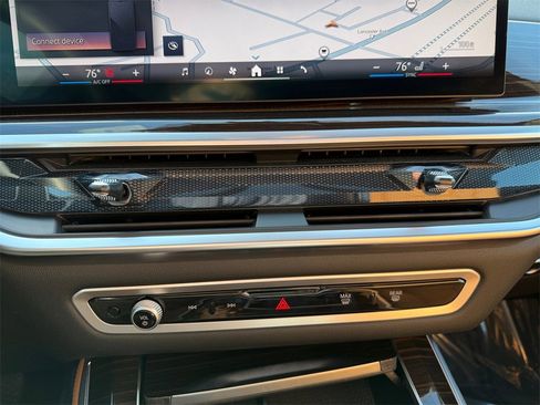 Used 2025 BMW X5 xDrive40i w/ Climate Comfort Package image 28