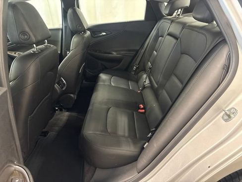 Used 2022 Chevrolet Malibu Premier FWD image 32