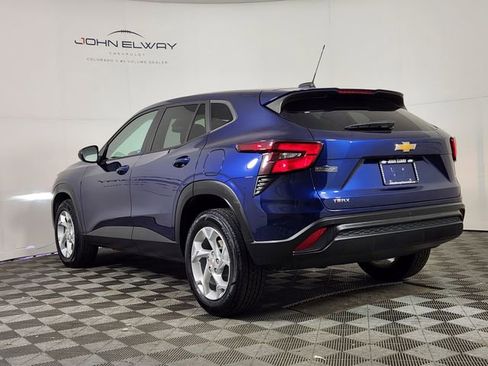 Certified 2024 Chevrolet Trax LS w/ LS Convenience Package FWD image 5