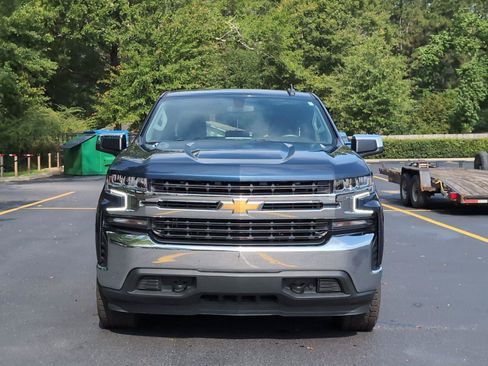 Used 2022 Chevrolet Silverado 1500 LT w/ Z71 Off-Road Package AWD/4WD image 9