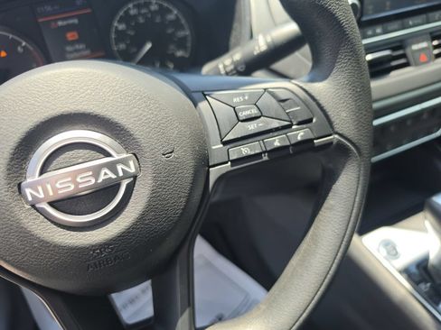Used 2023 Nissan Altima 2.5 S FWD image 16