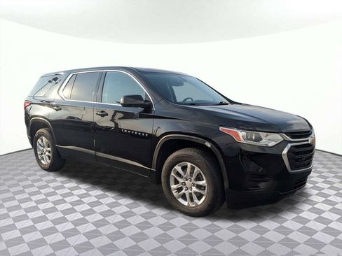 Used 2019 Chevrolet Traverse LS FWD image 1