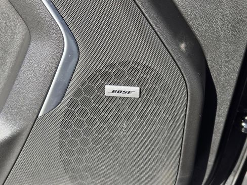 Used 2024 Chevrolet Suburban Z71 w/ Luxury Package image 24