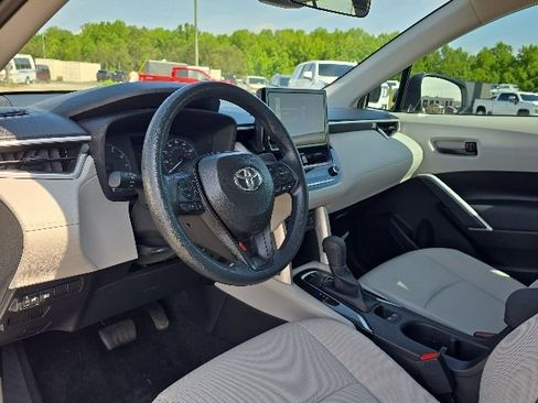 Used 2025 Toyota Corolla Cross L FWD image 22