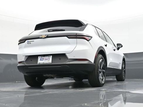 New 2026 Chevrolet Equinox EV LT FWD image 41