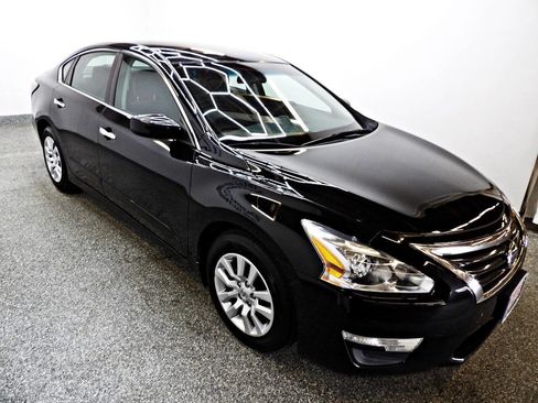 Used 2015 Nissan Altima 2.5 S w/ Power Driver Seat Package FWD image 3