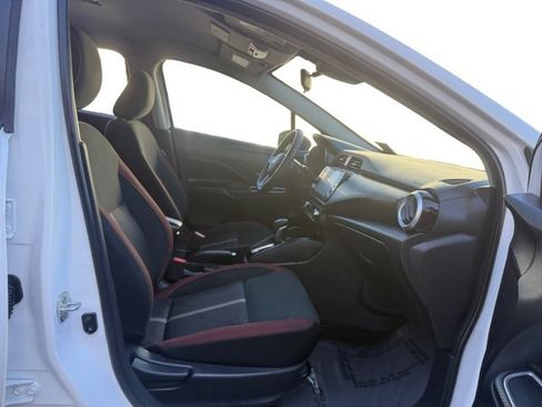 Used 2024 Nissan Versa SR FWD image 12