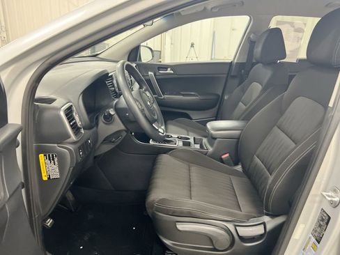 Used 2017 Kia Sportage LX image 19