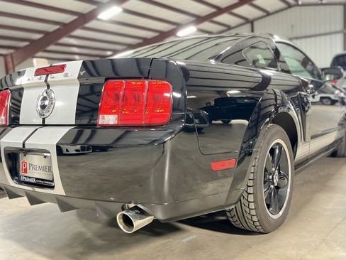 Used 2007 Ford Mustang GT Premium image 2