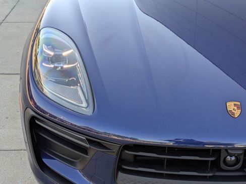 Certified 2026 Porsche Macan AWD/4WD image 12