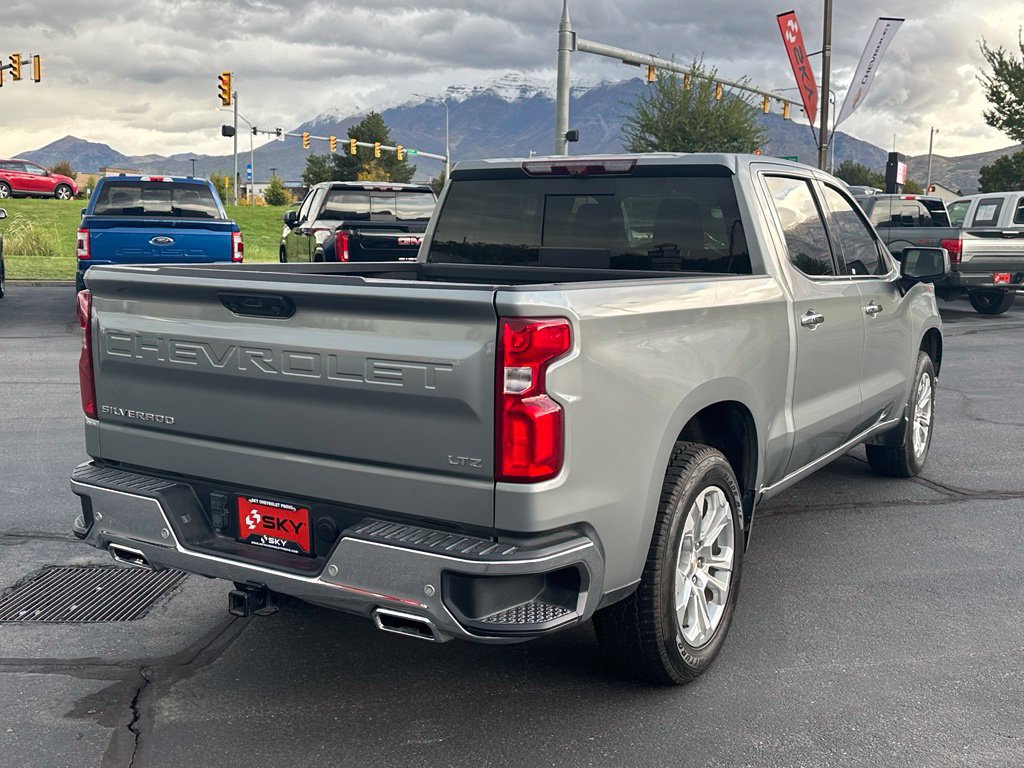 Used 2023 Chevrolet Silverado 1500 LTZ w/ LTZ Premium Package AWD/4WD image 13