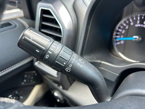 Used 2019 Ford Expedition Max Platinum AWD/4WD image 70
