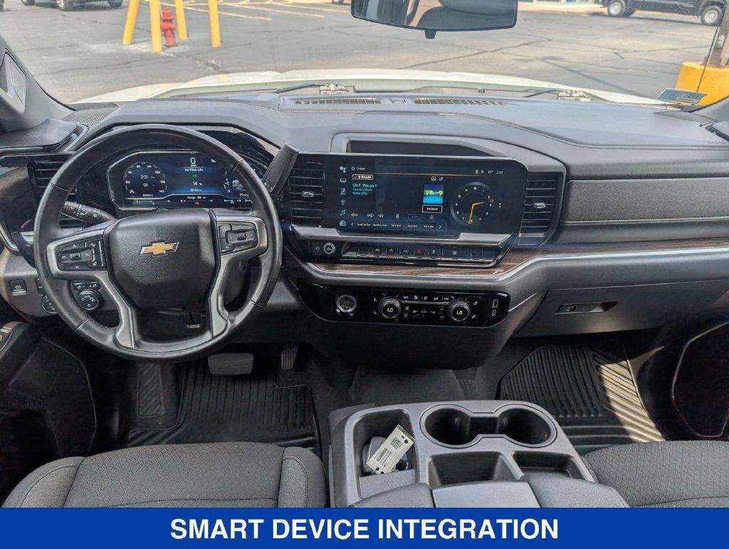 Used 2023 Chevrolet Silverado 1500 LT AWD/4WD image 16