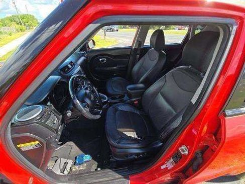 Used 2016 Kia Soul ! FWD image 5