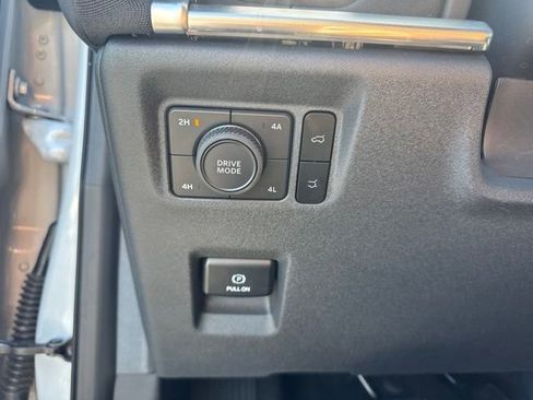 Used 2025 Ford Expedition Platinum AWD/4WD image 17