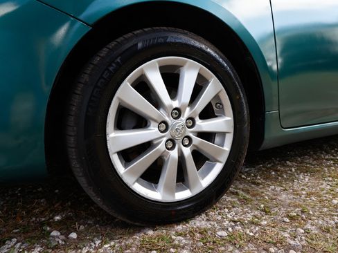 Used 2010 Toyota Corolla LE 4DR SEDAN image 31