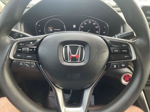 Used 2018 Honda Accord LX image 14