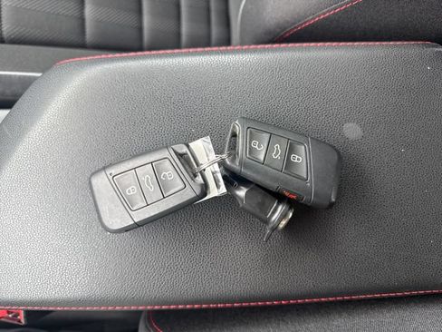 Used 2019 Volkswagen Jetta GLI FWD image 23