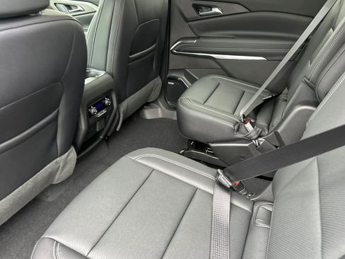 New 2025 Chevrolet Traverse LT w/ Enhanced Driving Package image 13