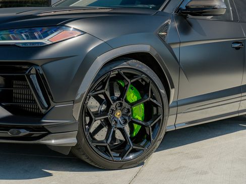 Used 2024 Lamborghini Urus Performante AWD/4WD image 23