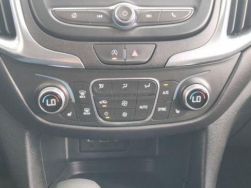 Used 2024 Chevrolet Equinox LT FWD image 13