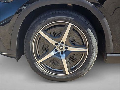 Used 2023 Mercedes-Benz EQE 500 4MATIC SUV image 19