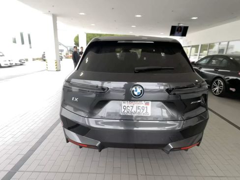 Used 2024 BMW iX xDrive50 w/ Sport Package AWD/4WD image 4