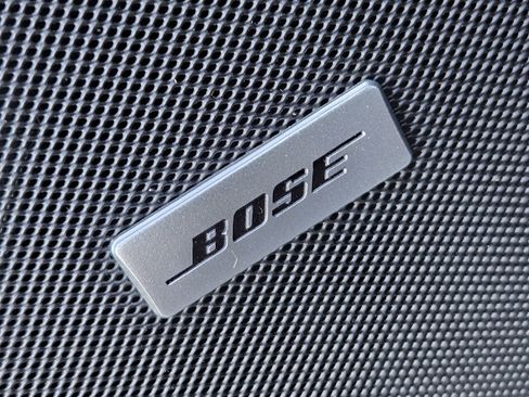 Used 2025 GMC Yukon XL Denali image 32