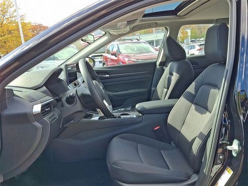 New 2025 Nissan Altima 2.5 SV w/ SV Special Edition Package image 8