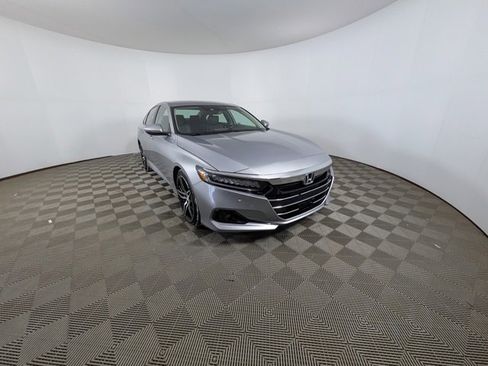 Used 2021 Honda Accord Touring image 28