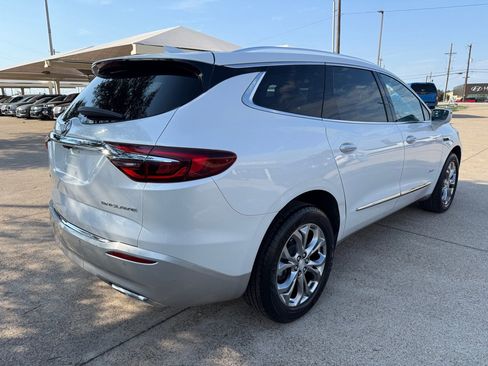 Used 2018 Buick Enclave Avenir w/ Avenir Technology Package image 7