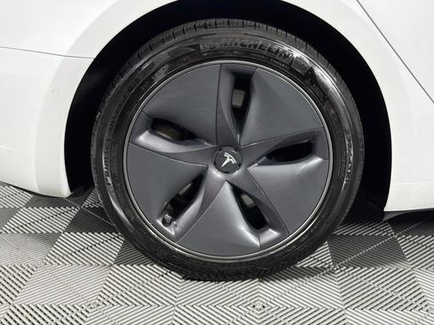 Used 2020 Tesla Model 3 Standard Range Plus RWD image 30