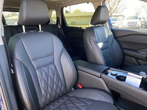 New 2026 Nissan Rogue Platinum image 9